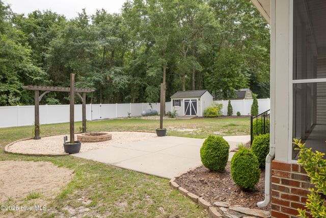 294 Pinecroft Drive, Dunn, NC 28334