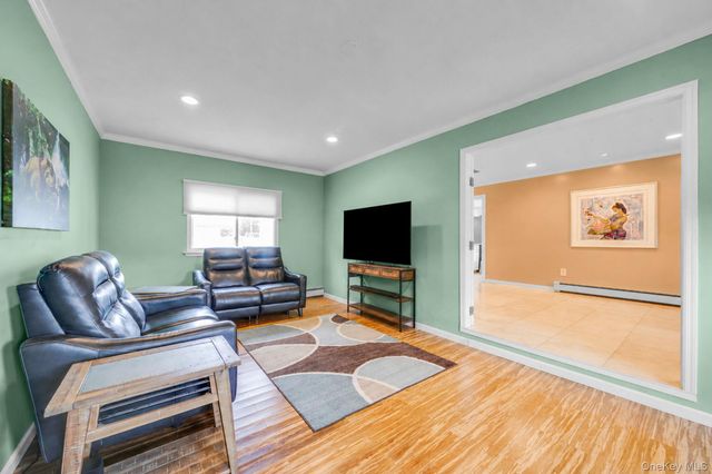 62 Oneida Avenue, South Setauket, NY 11720