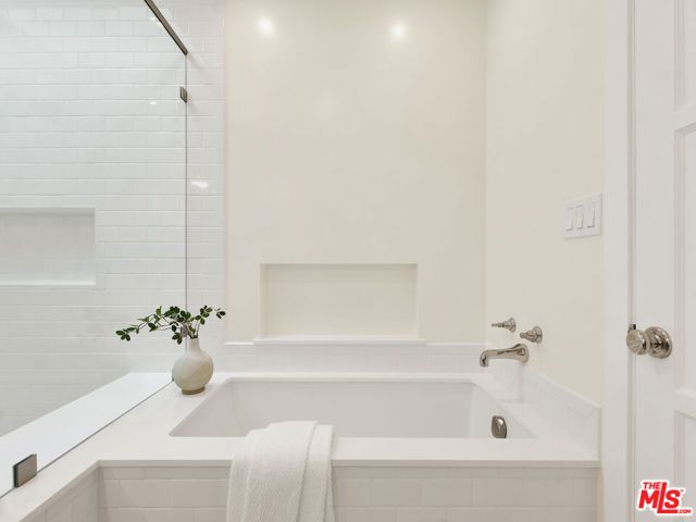 3955 Alla Road, Los Angeles, CA 90066