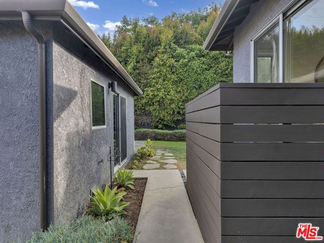 3955 Alla Road, Los Angeles, CA 90066