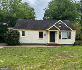 2001 Merle Circle, Decatur, GA 30032