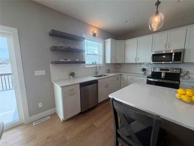 509 Gray Slate Road SW, Cedar Rapids, IA 52404