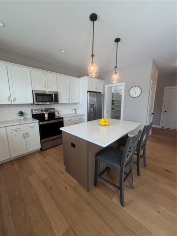 509 Gray Slate Road SW, Cedar Rapids, IA 52404