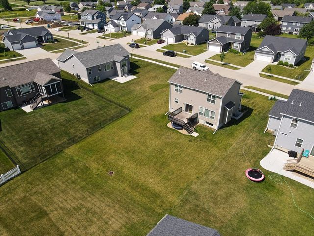 509 Gray Slate Road SW, Cedar Rapids, IA 52404