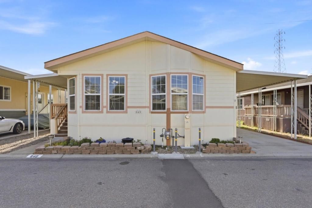 Image 1 of property listing at 1085 Tasman Drive, Sunnyvale, CA 94089