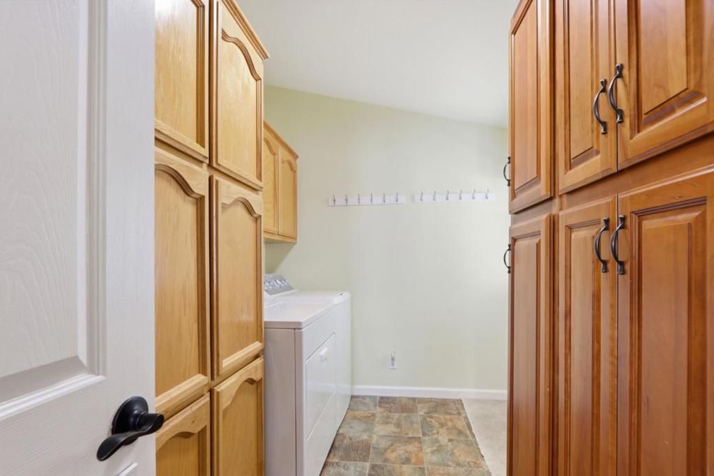 Image 26 of property listing at 1085 Tasman Drive, Sunnyvale, CA 94089