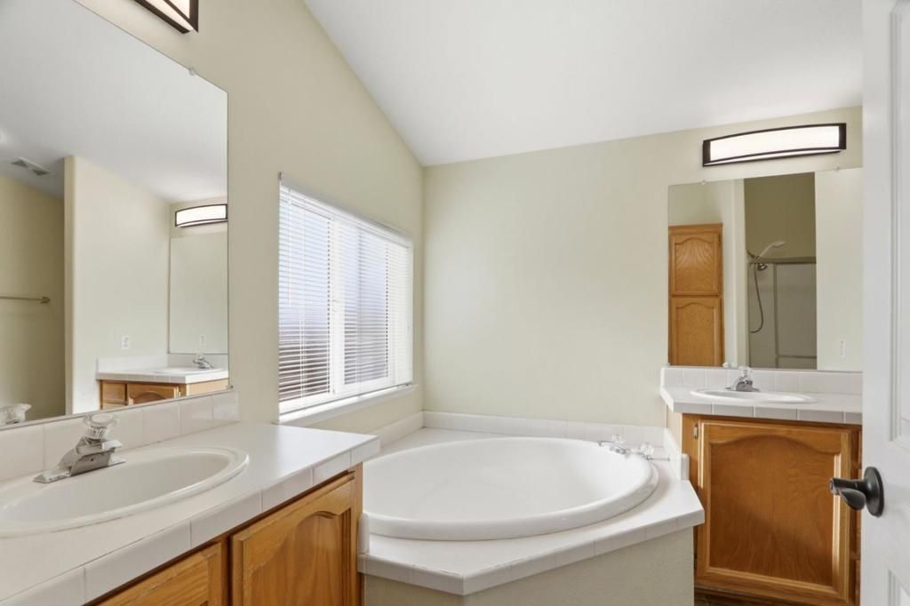 Image 27 of property listing at 1085 Tasman Drive, Sunnyvale, CA 94089
