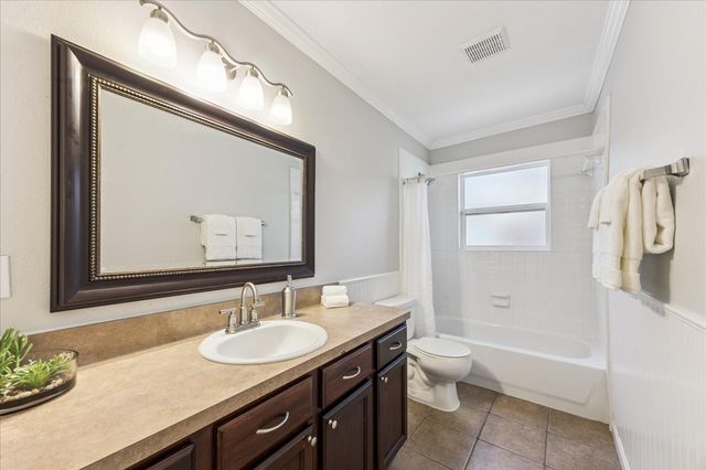 5211 Mulford Street, Houston, TX 77023