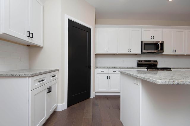 2214 W Braxton Court, Ozark, MO 65721