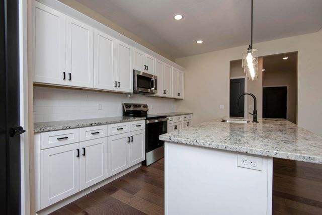 2214 W Braxton Court, Ozark, MO 65721