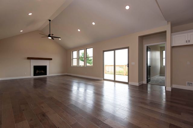 2214 W Braxton Court, Ozark, MO 65721