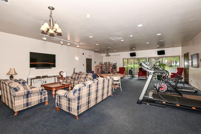 2260 W Good Hope ROAD #129, Glendale, WI 53209