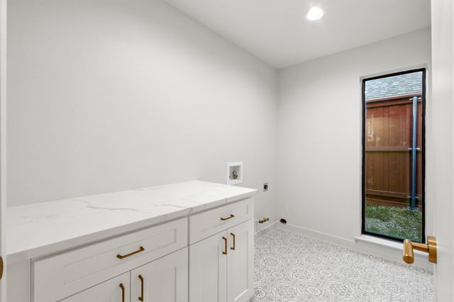 9607 Greensprint Drive, Dallas, TX 75238