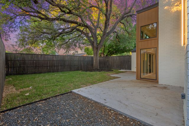 9607 Greensprint Drive, Dallas, TX 75238