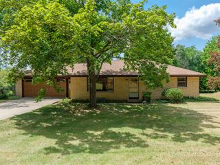 9169 N Riverview Drive, Kalamazoo, MI 49004