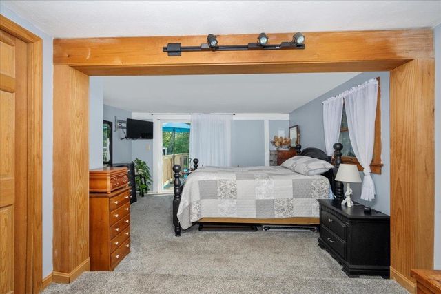 345 North Road, Deerfield, NH 03037