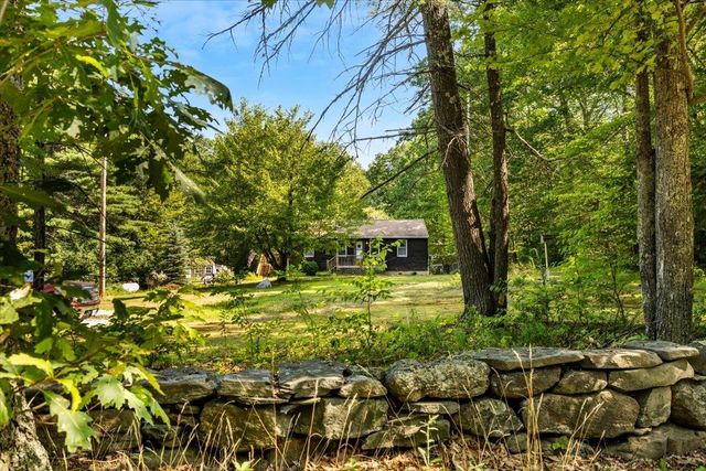 345 North Road, Deerfield, NH 03037