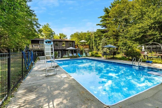 345 North Road, Deerfield, NH 03037
