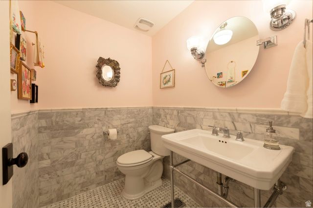 3521 S MILLHOLLOW CIR, Salt Lake City, UT 84106