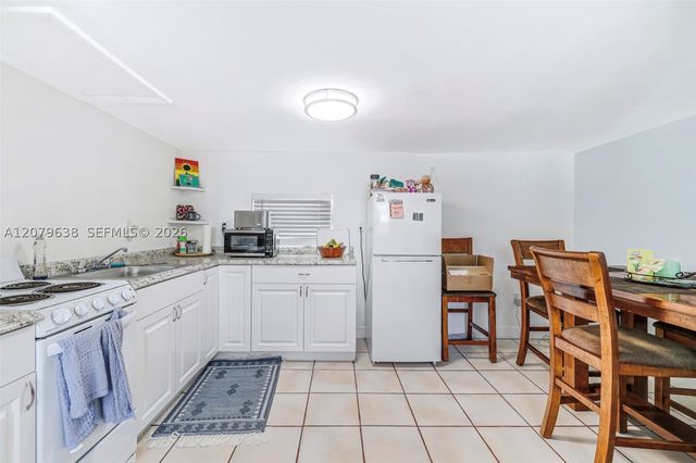 340 NE 125th St, North Miami, FL 33161