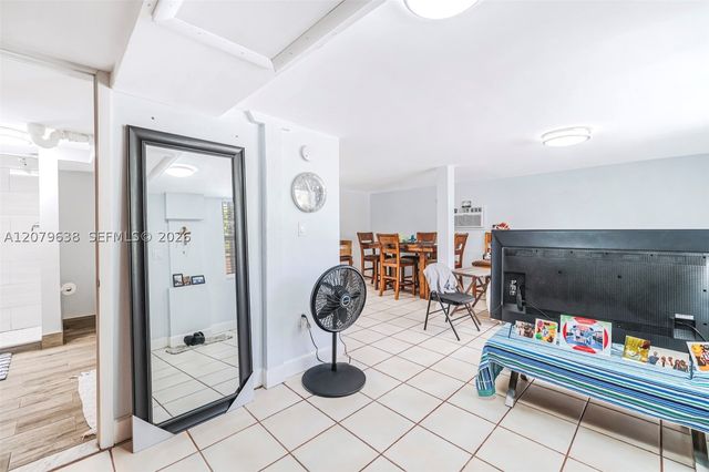 340 NE 125th St, North Miami, FL 33161