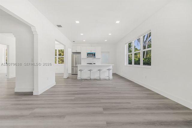 340 NE 125th St, North Miami, FL 33161