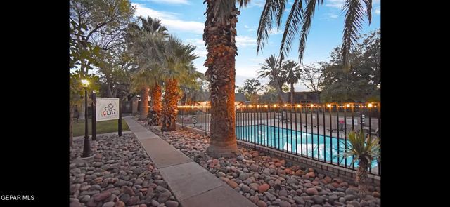 350 Thunderbird Drive 21, El Paso, TX 79912