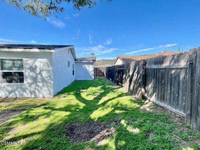 6334 Caroline Avenue, Simi Valley, CA 93063