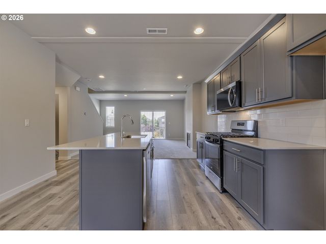 2133 36th Ave, Forest Grove, OR 97116