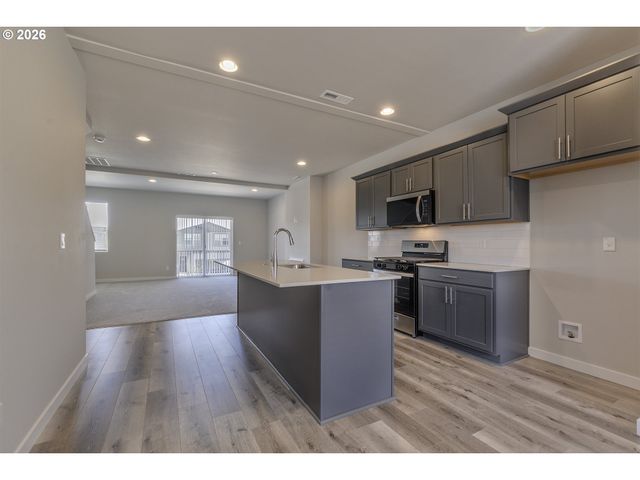 2133 36th Ave, Forest Grove, OR 97116
