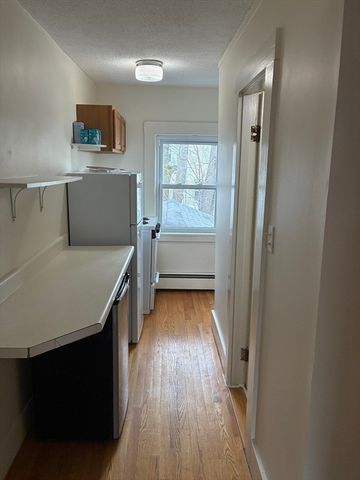 12 Green 2, Reading, MA 01867