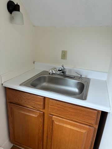 12 Green 2, Reading, MA 01867