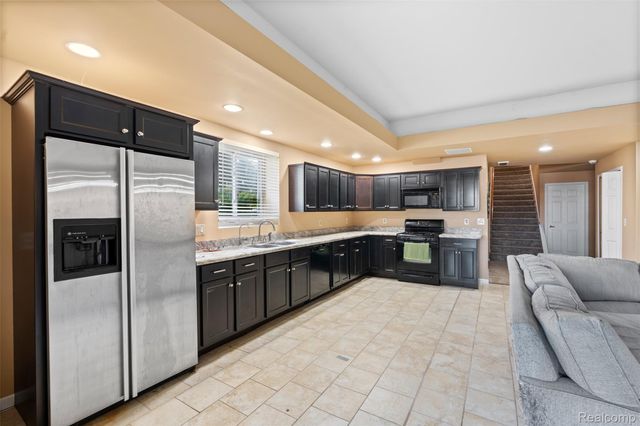 1907 Riverside Drive, Port Huron, MI 48060