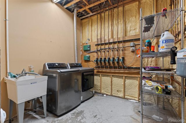 1907 Riverside Drive, Port Huron, MI 48060