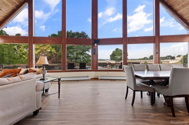 1907 Riverside Drive, Port Huron, MI 48060