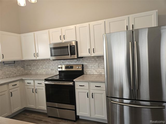 42627 Park Cresent Drive 36, Sterling Heights, MI 48313