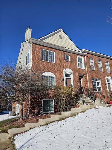 42627 Park Cresent Drive 36, Sterling Heights, MI 48313