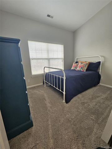 42627 Park Cresent Drive 36, Sterling Heights, MI 48313