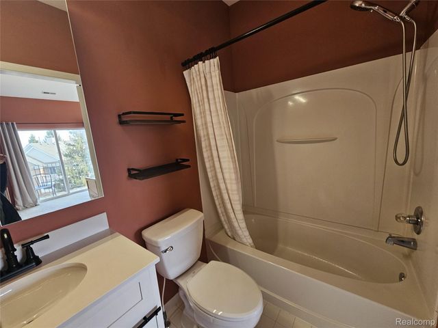 42627 Park Cresent Drive 36, Sterling Heights, MI 48313