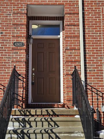 42627 Park Cresent Drive 36, Sterling Heights, MI 48313