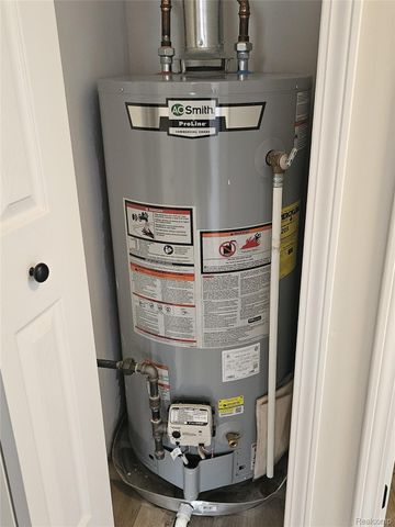 42627 Park Cresent Drive 36, Sterling Heights, MI 48313