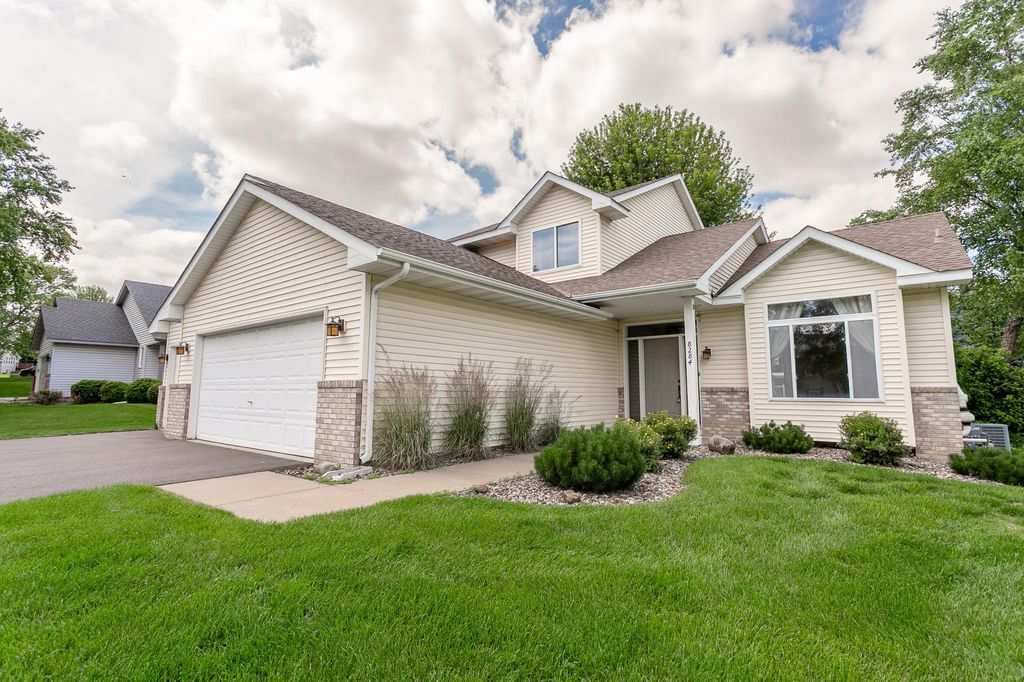 8284 Ashford Road, Woodbury, MN 55125 — exterior