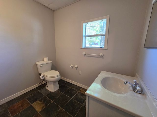 32 E Main Street, Ash Flat, AR 72513