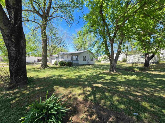 32 E Main Street, Ash Flat, AR 72513