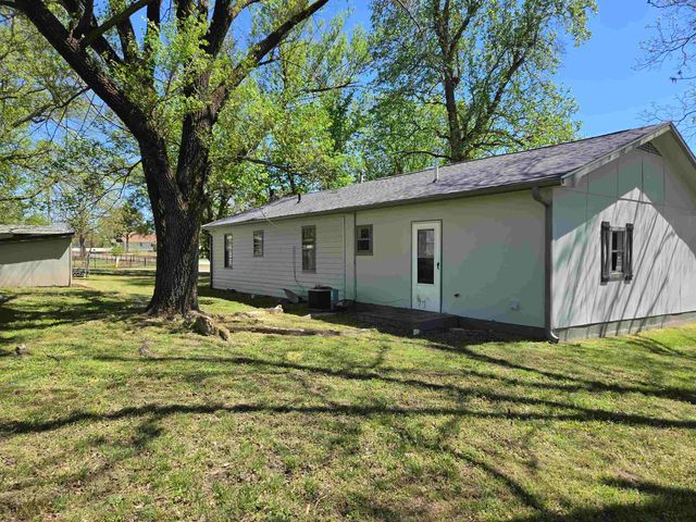 32 E Main Street, Ash Flat, AR 72513