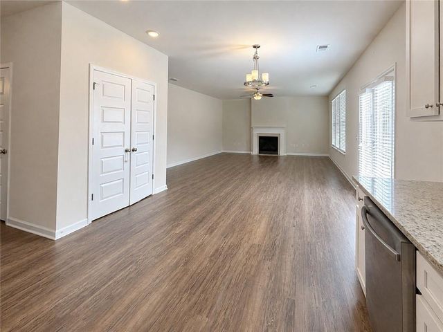 515 McGinnis Circle, Calhoun, GA 30701