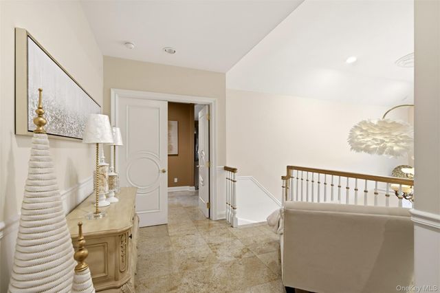 15 Peppermill Lane, Dix Hills, NY 11746