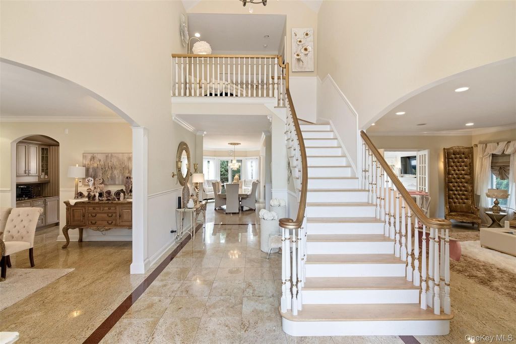 15 Peppermill Lane, Dix Hills, NY 11746 — photo 5