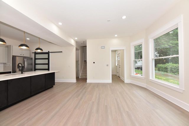 5804 W Michigan STREET, Wauwatosa, WI 53213