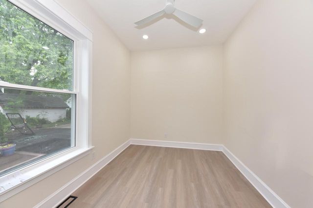 5804 W Michigan STREET, Wauwatosa, WI 53213